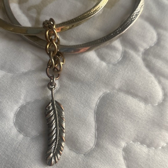 Jessica Simpson  braclet - Picture 2 of 9